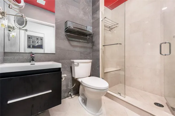 $20,000 | 100 South Pointe Drive, Unit 610, Miami Beach, FL 33139