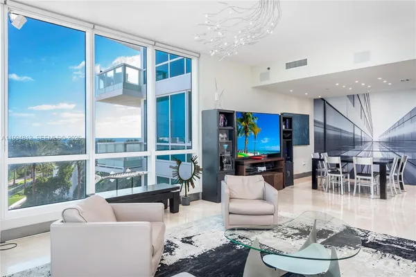 $20,000 | 100 South Pointe Drive, Unit 610, Miami Beach, FL 33139