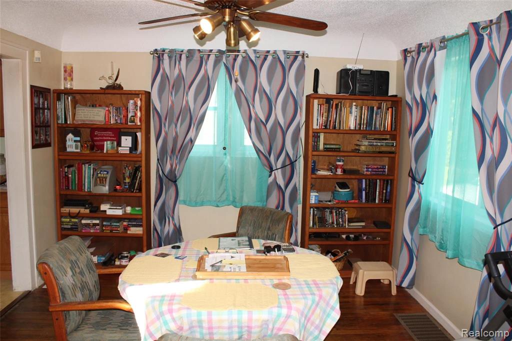 2162 Lavelle Road Flint, MI 48504 - Photo 8 of 13