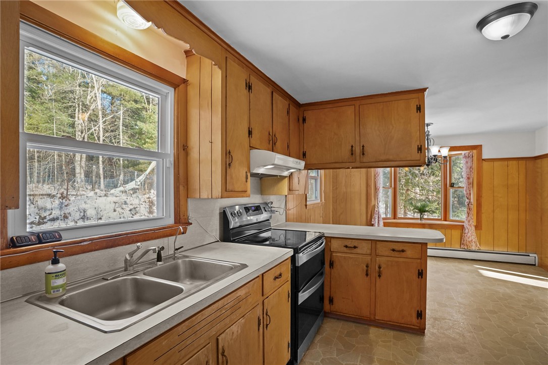 370 Maple Valley Road Coventry, RI 02816 - Photo 14 of 46