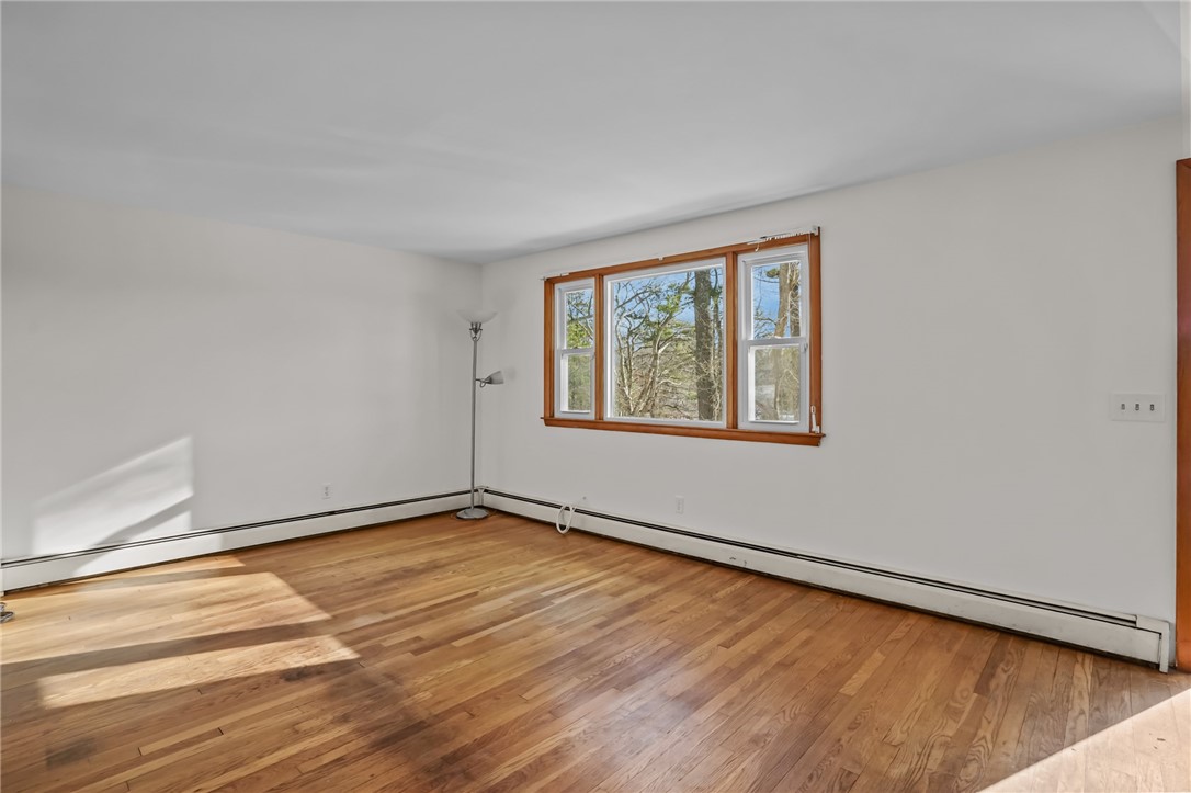 370 Maple Valley Road Coventry, RI 02816 - Photo 7 of 46