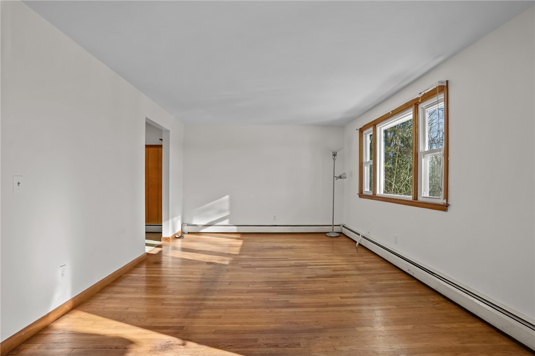 370 Maple Valley Road Coventry, RI 02816 - Photo 8 of 46