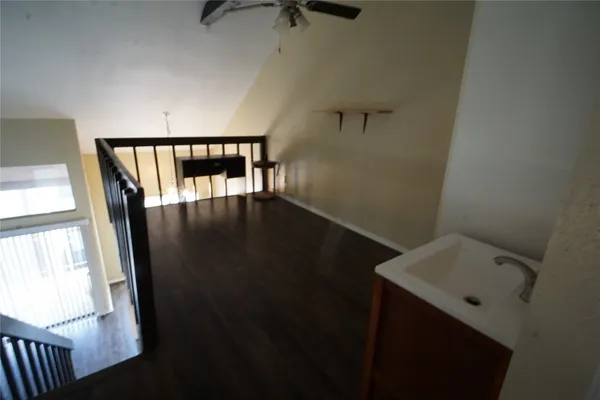 $1,250 | 8263 Sands Point Drive, Unit 170, Houston, TX 77036