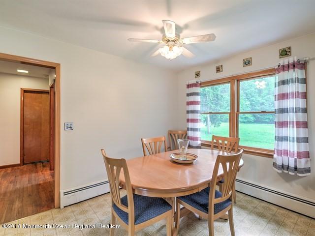 91 Millhurst Road Manalapan, NJ 07726 - Photo 10 of 26 KITCHEN
