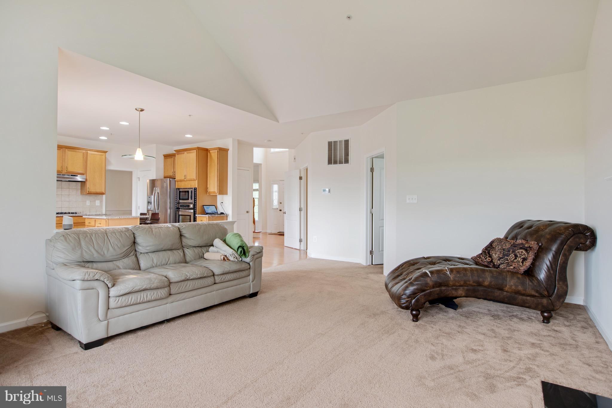 4308 Bridle Ridge Road Upper Marlboro, MD 20772 - Photo 8 of 28 FAMILY ROOM
