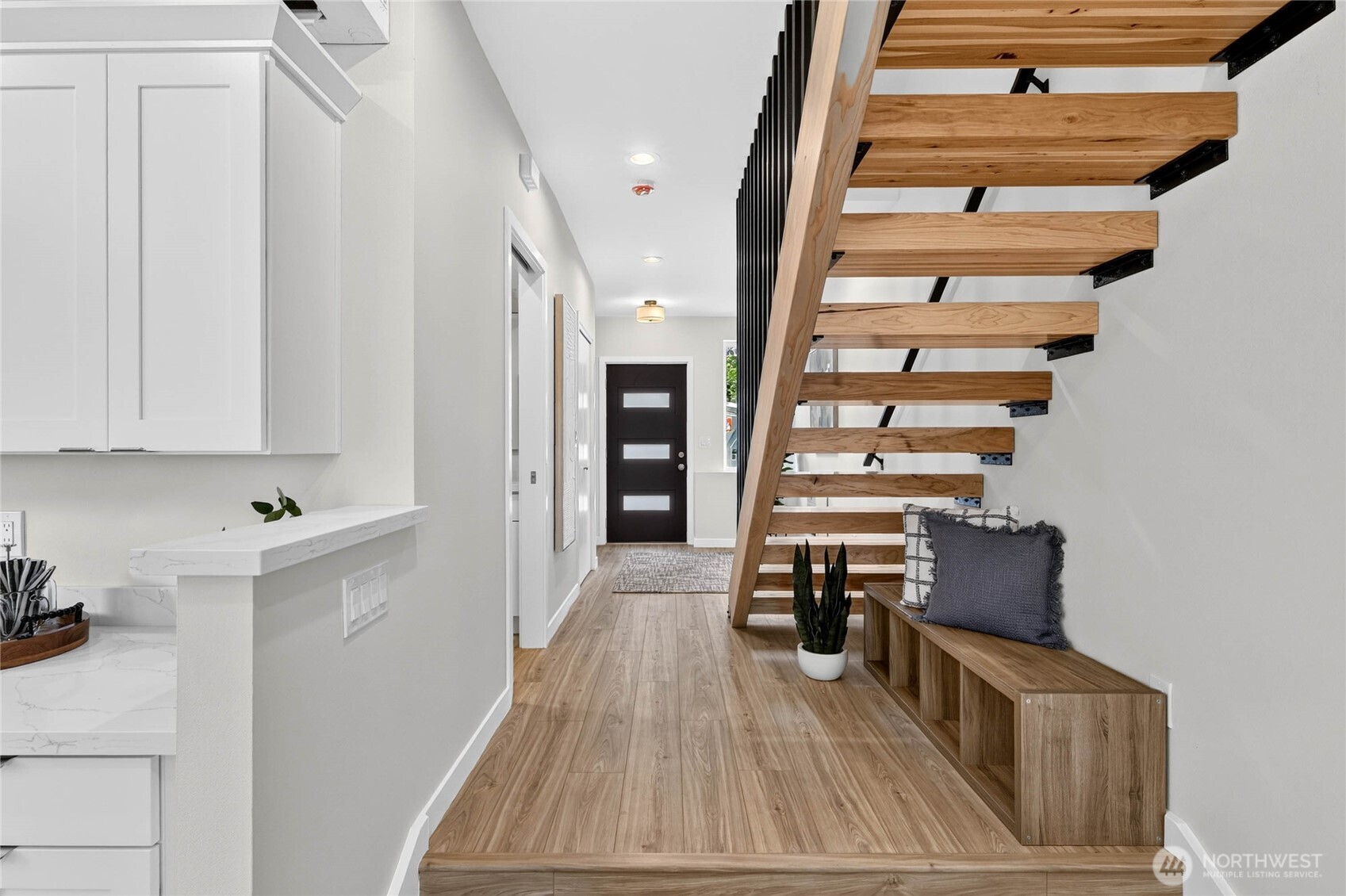 5039 41st Avenue Southwest, Unit 1 Seattle, WA 98136 - Photo 16 of 36