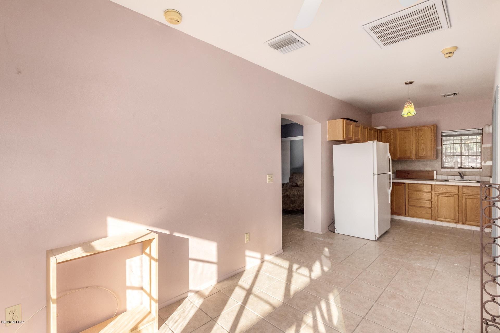 300 North Country Club Road Tucson, AZ 85716 - Photo 32 of 36