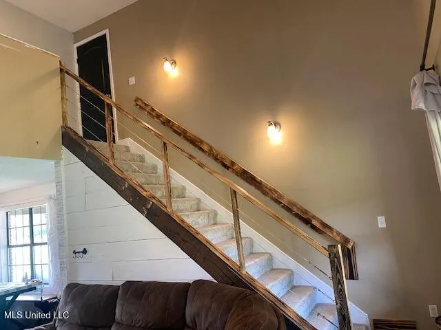 $235,000 | 1181 Egypt Creek Road, Sarah, MS 38665