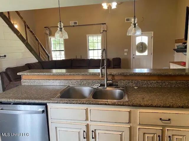 $235,000 | 1181 Egypt Creek Road, Sarah, MS 38665