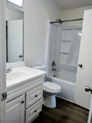 $1,475 | 4350 Caliente Street, Las Vegas, NV 89119