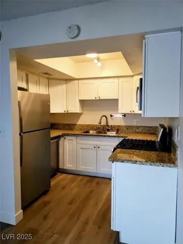 $1,475 | 4350 Caliente Street, Las Vegas, NV 89119