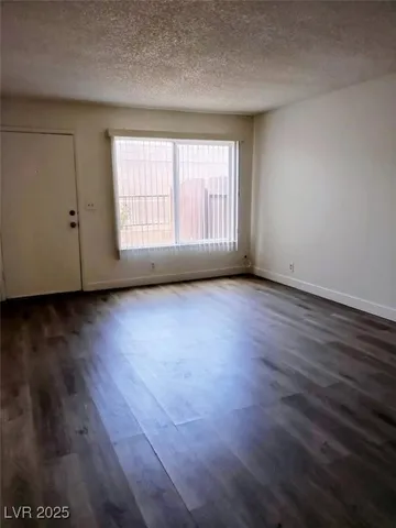$1,475 | 4350 Caliente Street, Las Vegas, NV 89119