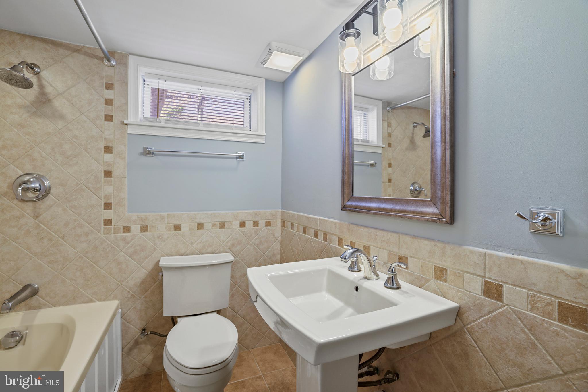 1805 Glen Ridge Road Towson, MD 21286 - Photo 12 of 29