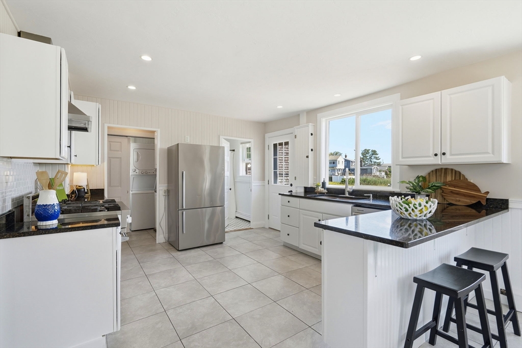 20 Rebecca Road Scituate, MA 02066 - Photo 17 of 38