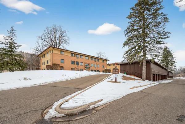 $129,900 | 2341 Unity Avenue North, Golden Valley, MN 55422