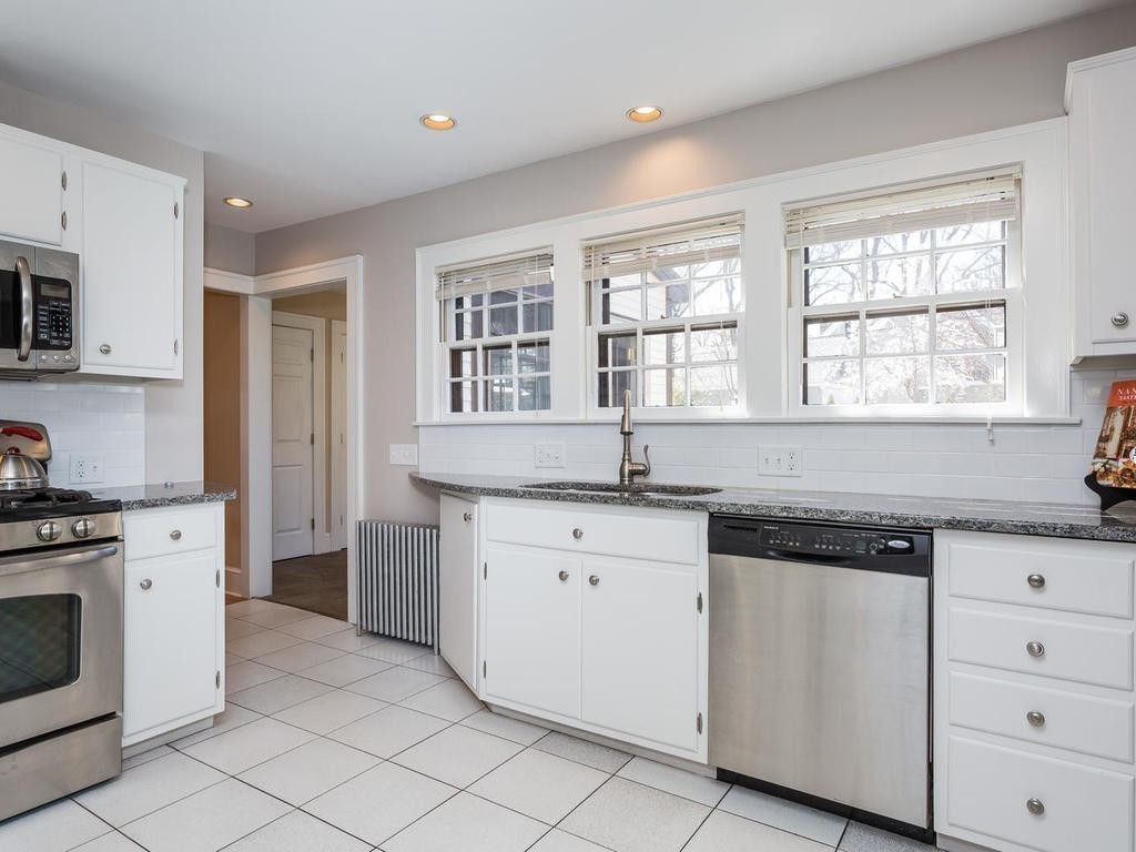 92 Dover Road Longmeadow, MA 01106 - Photo 11 of 30 Gallery Image 11