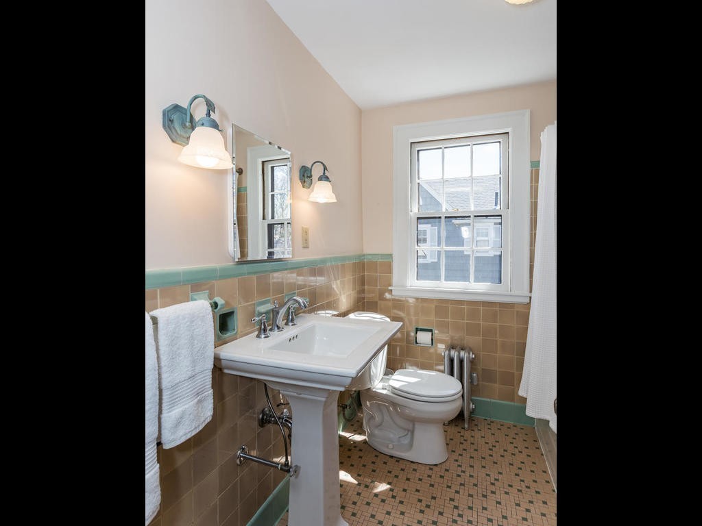 92 Dover Road Longmeadow, MA 01106 - Photo 21 of 30 Gallery Image 21