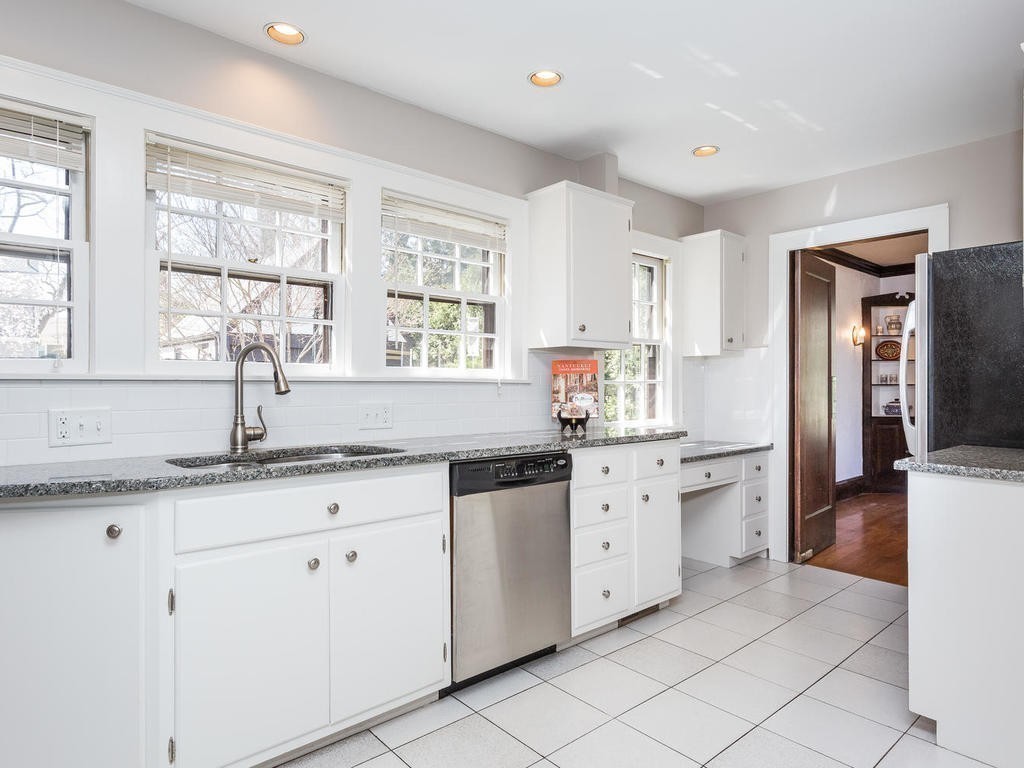 92 Dover Road Longmeadow, MA 01106 - Photo 9 of 30 Gallery Image 9