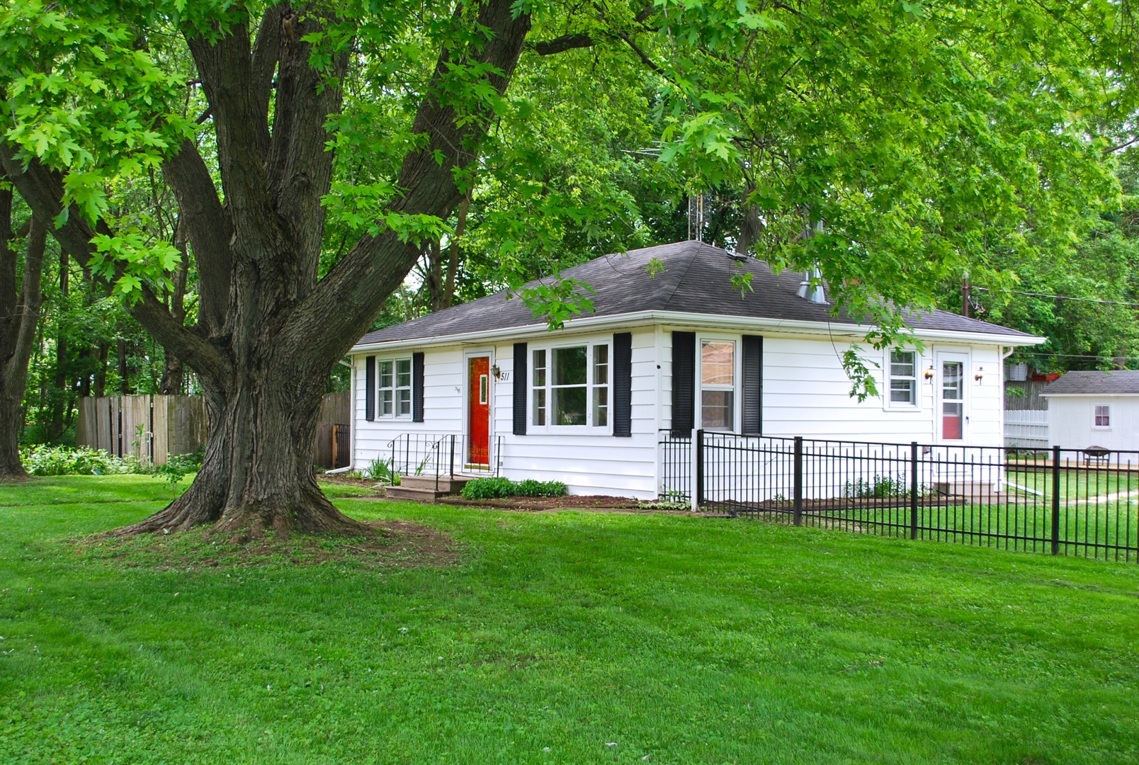 511 State Street Maple Park, IL 60151 - Photo 2 of 32