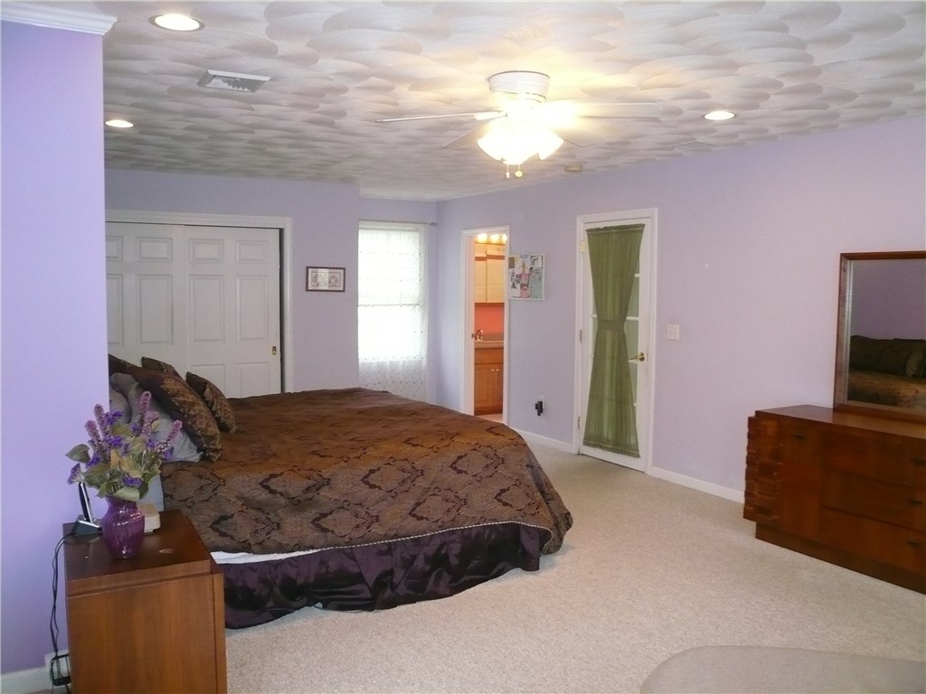 210 Pinecrest Drive Pawtucket, RI 02861 - Photo 11 of 38