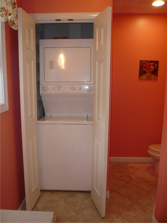 210 Pinecrest Drive Pawtucket, RI 02861 - Photo 17 of 38