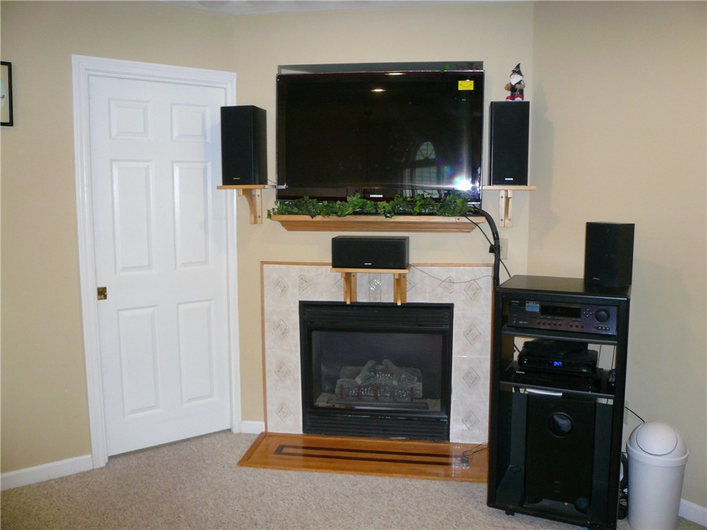 210 Pinecrest Drive Pawtucket, RI 02861 - Photo 22 of 38