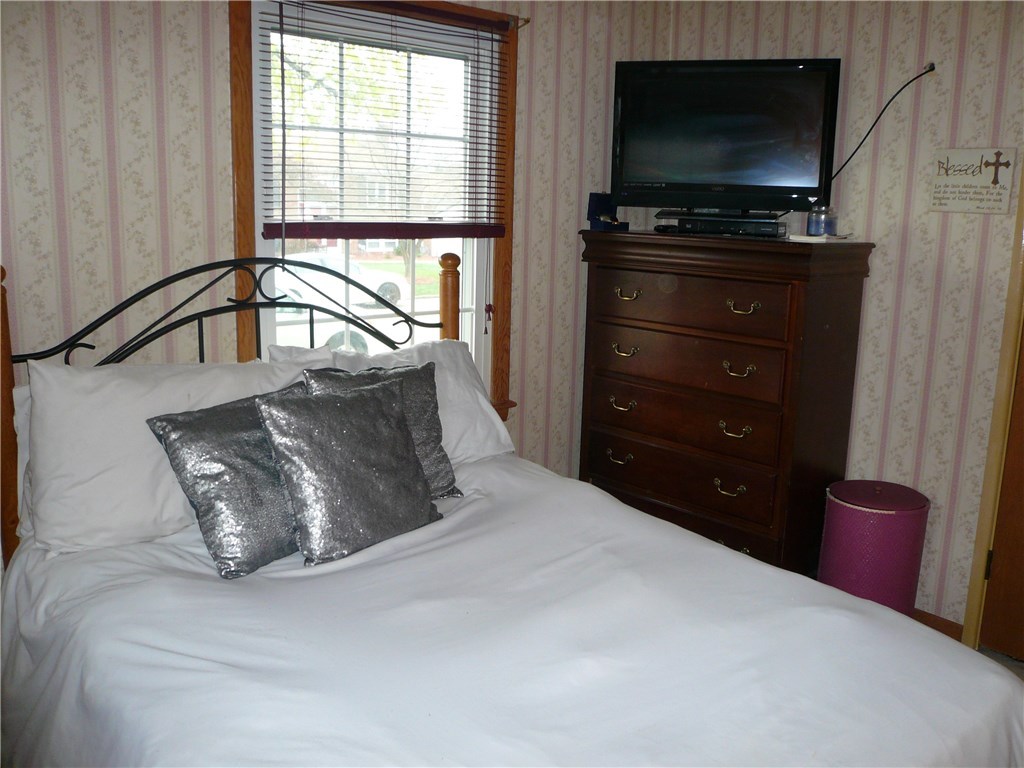 210 Pinecrest Drive Pawtucket, RI 02861 - Photo 28 of 38