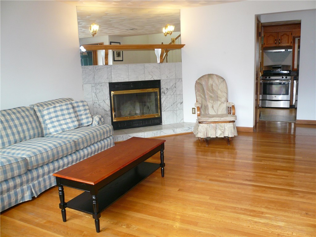 210 Pinecrest Drive Pawtucket, RI 02861 - Photo 4 of 38