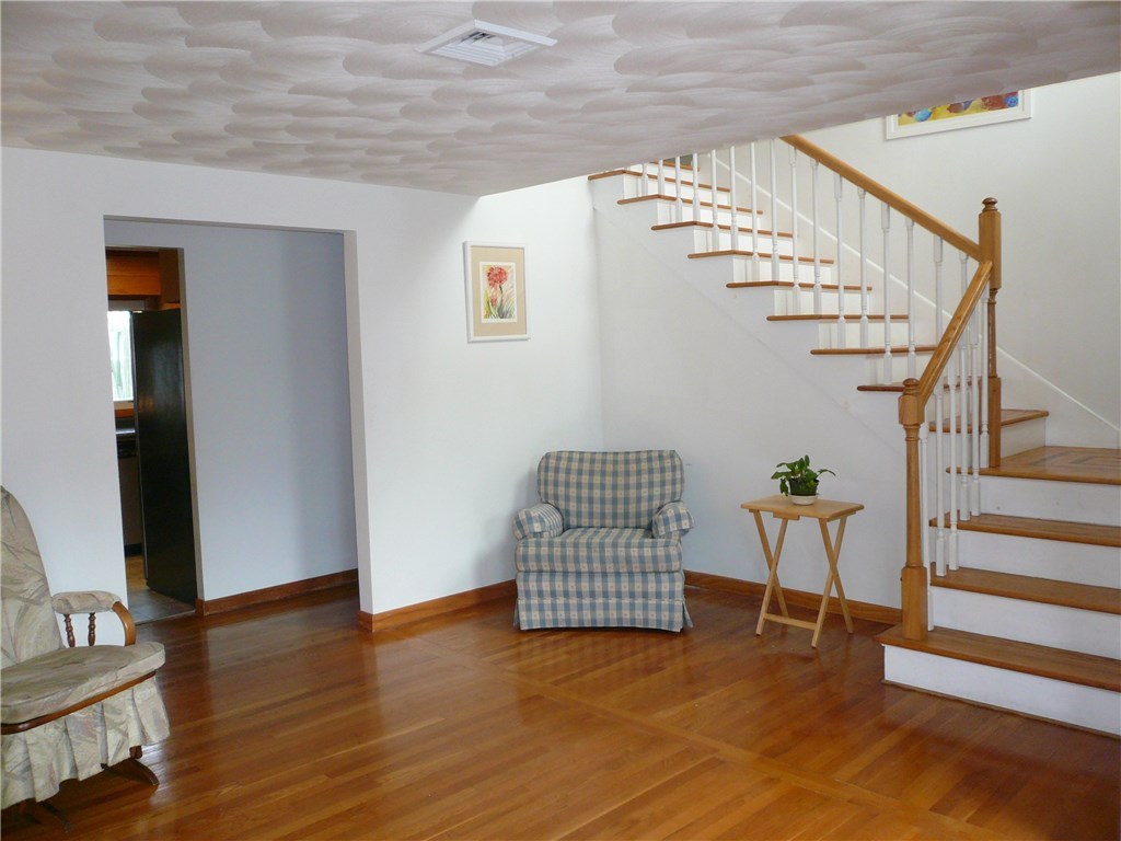 210 Pinecrest Drive Pawtucket, RI 02861 - Photo 6 of 38