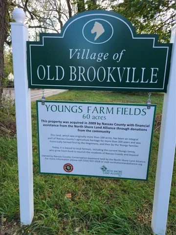 $2,500,000 | 172 Hegemans Lane, Glen Head, NY 11545