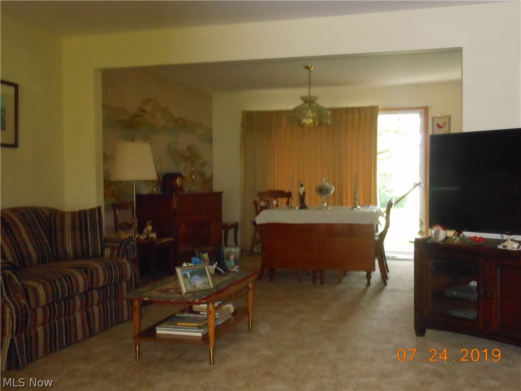 4860 State Road Medina, OH 44256 - Photo 5 of 14 Dinning Room