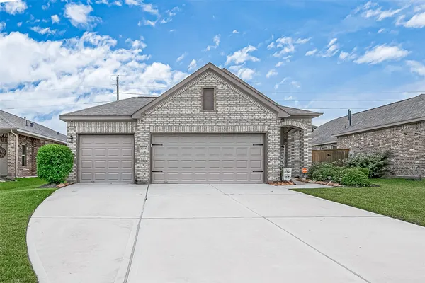 $279,000 | 1214 Red Hills Drive, Rosharon, TX 77583