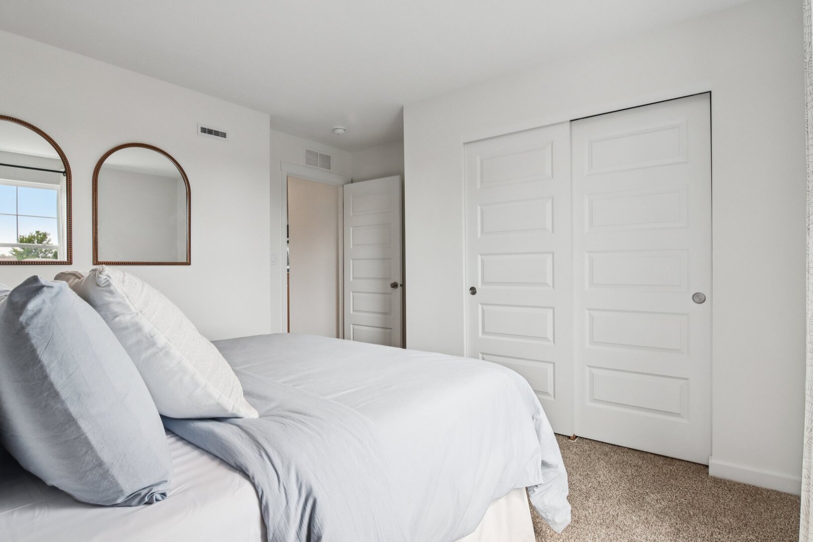 9947 Edgebrook Lane Huntley, IL 60142 - Photo 25 of 64 a bedroom with a bed and a dresser