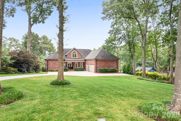 $2,765,000 | 7980 Holly Court, Denver, NC 28037