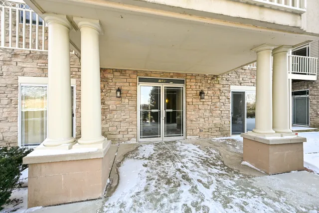 $240,000 | 7045 South Riverwood Boulevard, Unit A05, Franklin, WI 53132