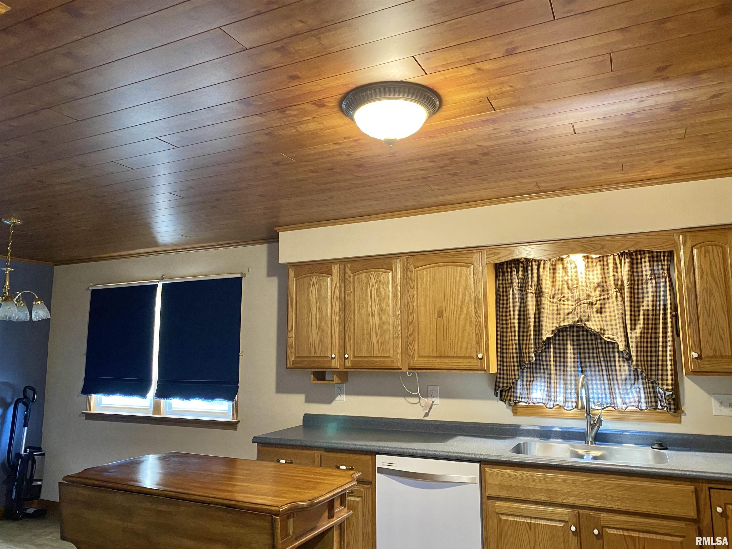 309 West Lakeland Road Morton, IL 61550 - Photo 15 of 72 Gallery Image 15