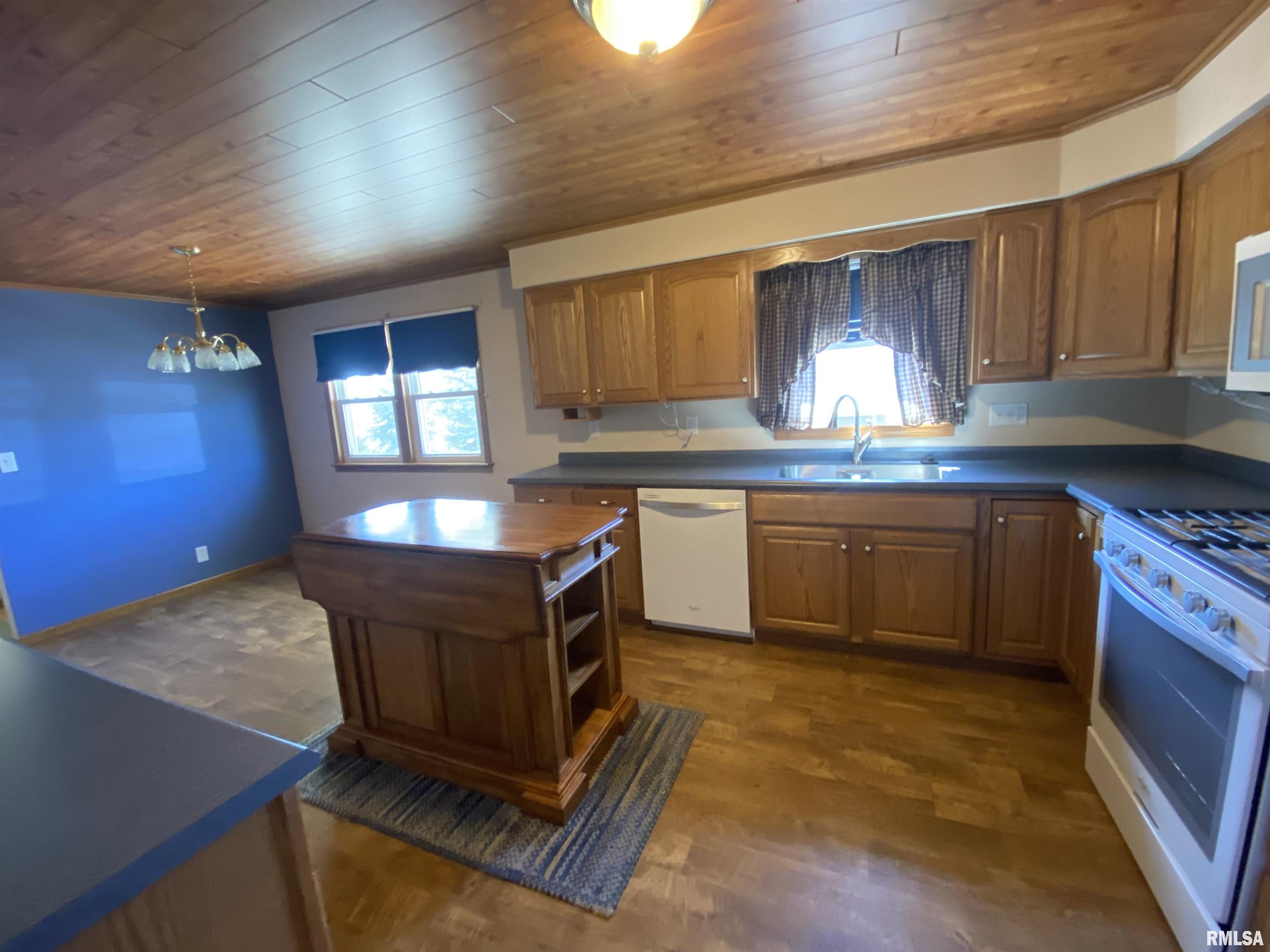 309 West Lakeland Road Morton, IL 61550 - Photo 22 of 72 Gallery Image 22