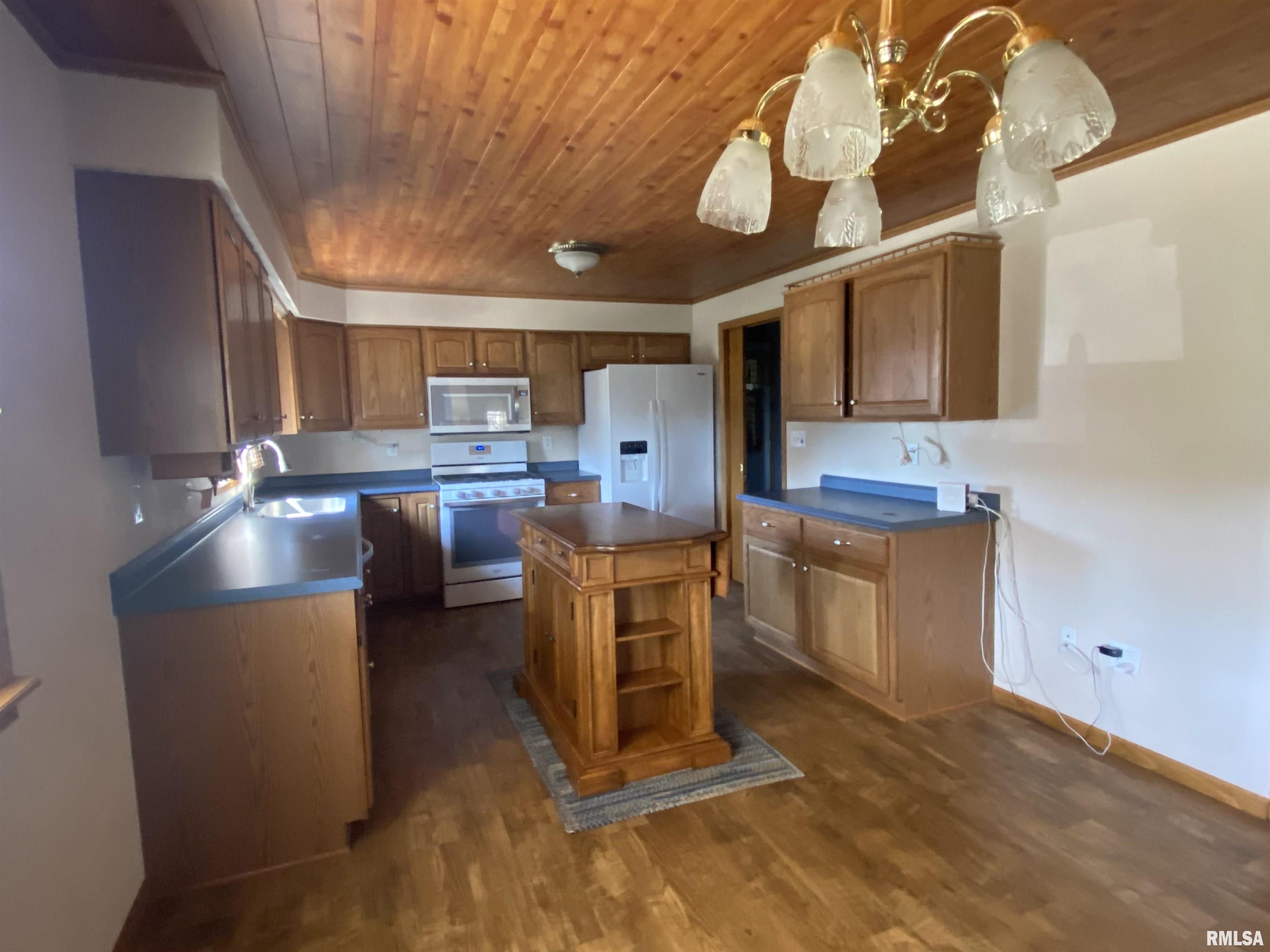 309 West Lakeland Road Morton, IL 61550 - Photo 24 of 72 Gallery Image 24
