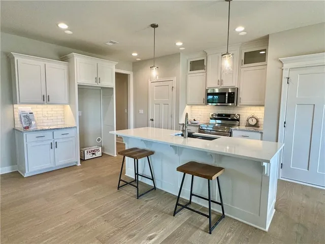 $415,000 | 15750 Whitney Court, Basehor, KS 66007