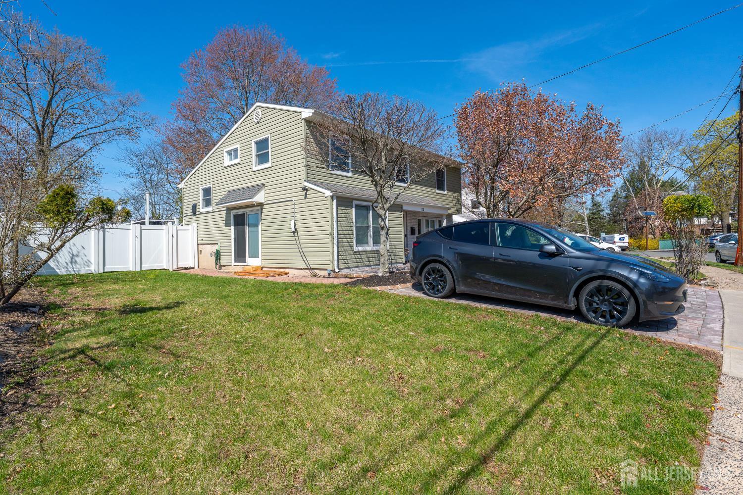 22 Partch Place Edison, NJ 08817 - Photo 3 of 33