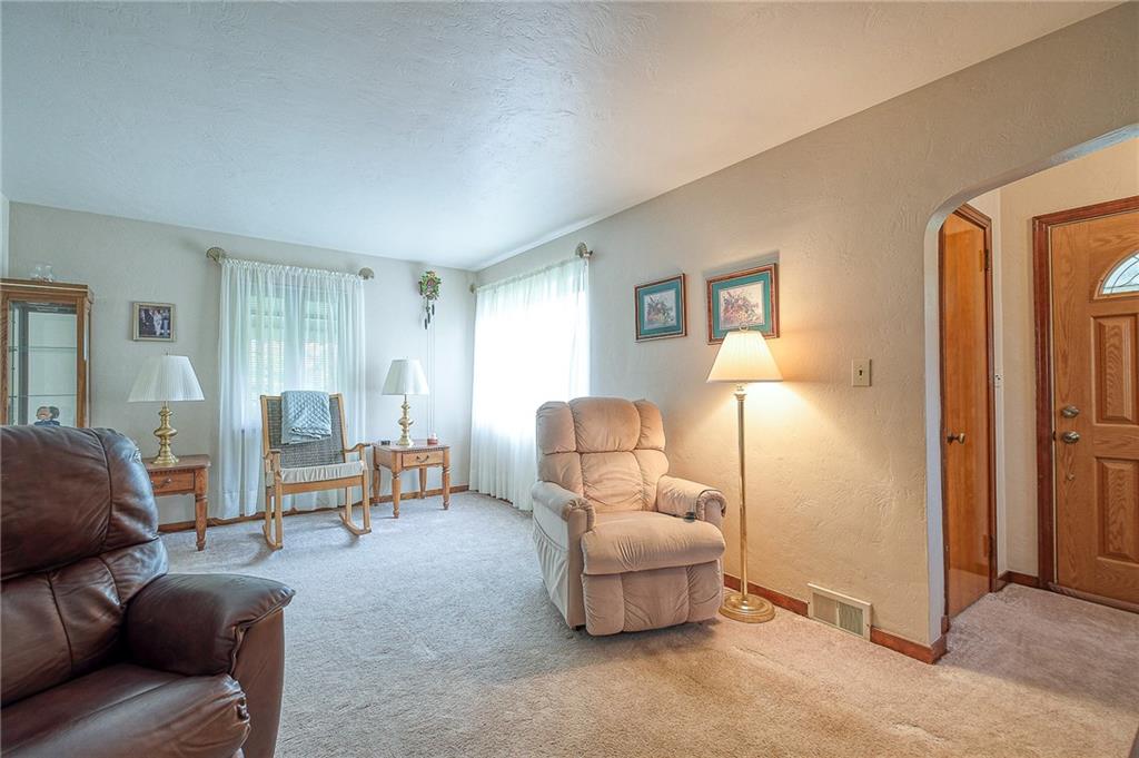 4460 Mt Troy Rd Extension Pittsburgh, PA 15214 - Photo 6 of 25 Gallery Image 6