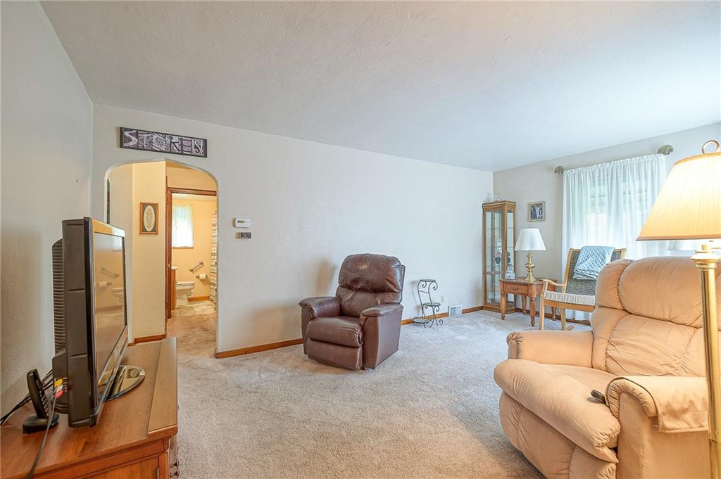 4460 Mt Troy Rd Extension Pittsburgh, PA 15214 - Photo 7 of 25 Gallery Image 7