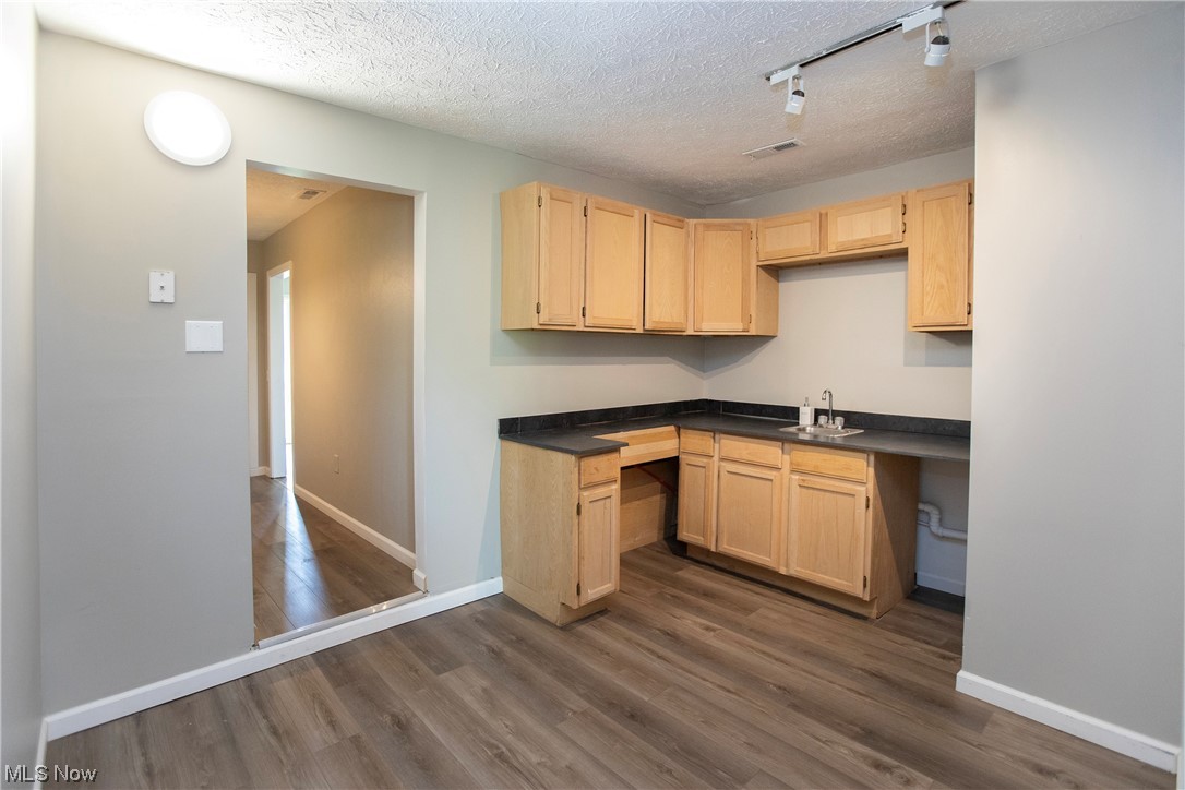 9030 Reed Road North Ridgeville, OH 44039 - Photo 25 of 35 Kitchenette