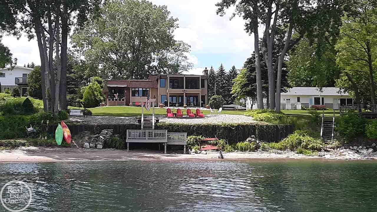 4289 Lakeshore Road Lexington, MI 48450 - Photo 40 of 55 50035768-39.JPG