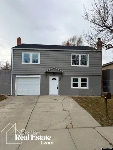 $299,000 | 1016 South Washington Street, Casper, WY 82601