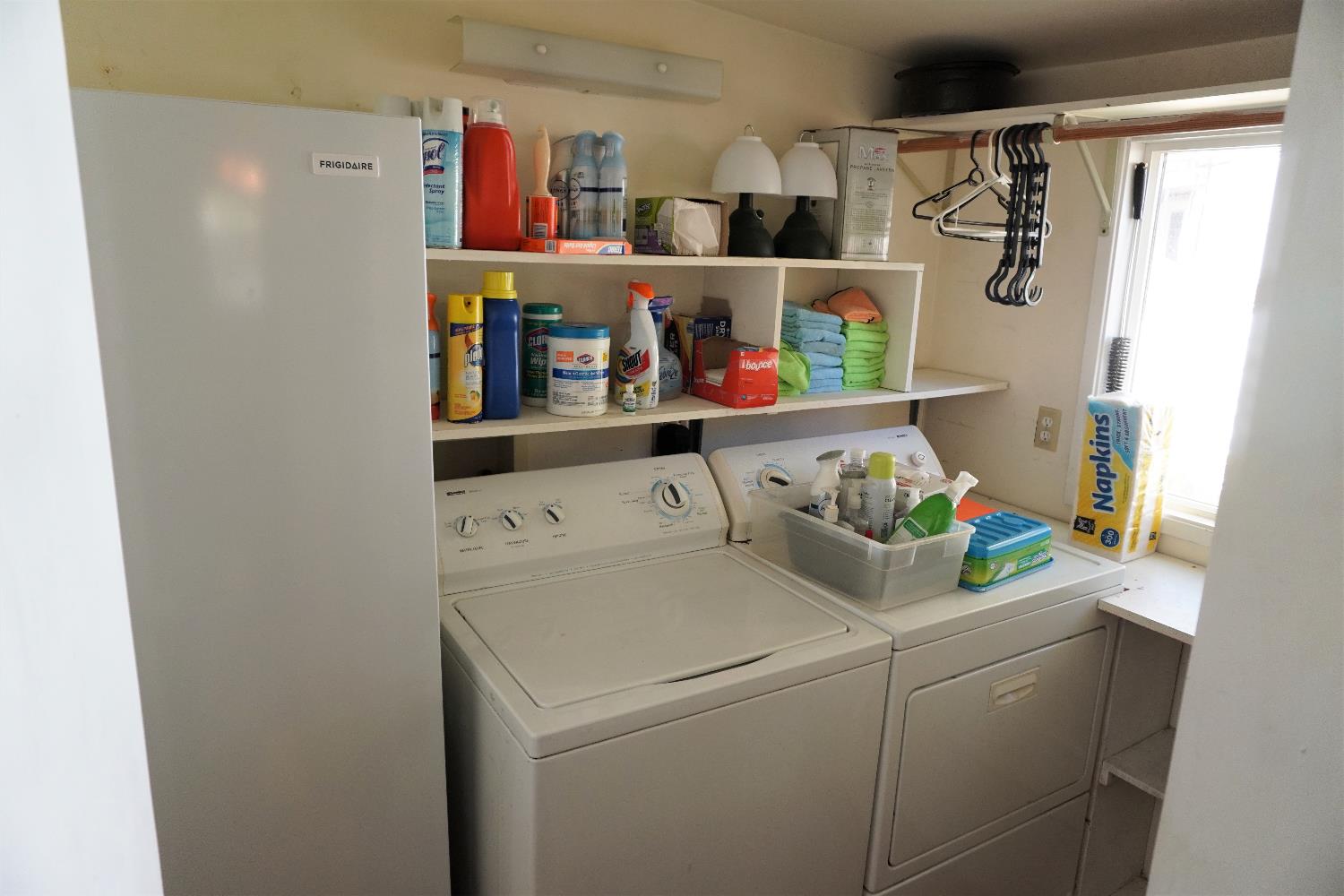 450 Gladycon Road, Unit 41 Colfax, CA 95713 - Photo 16 of 28 a utility room with dryer and washer