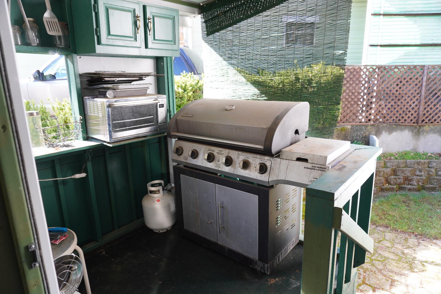 450 Gladycon Road, Unit 41 Colfax, CA 95713 - Photo 25 of 28 a backyard of a house with outdoor seating