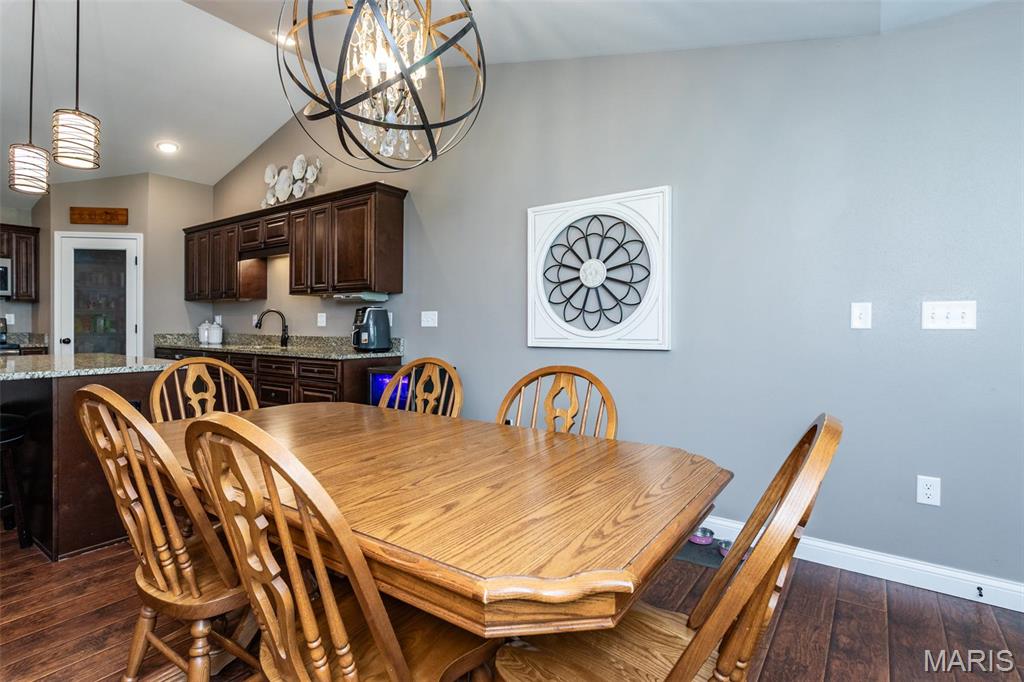 108 Timberview Drive Staunton, IL 62088 - Photo 14 of 35 Gallery Image 14