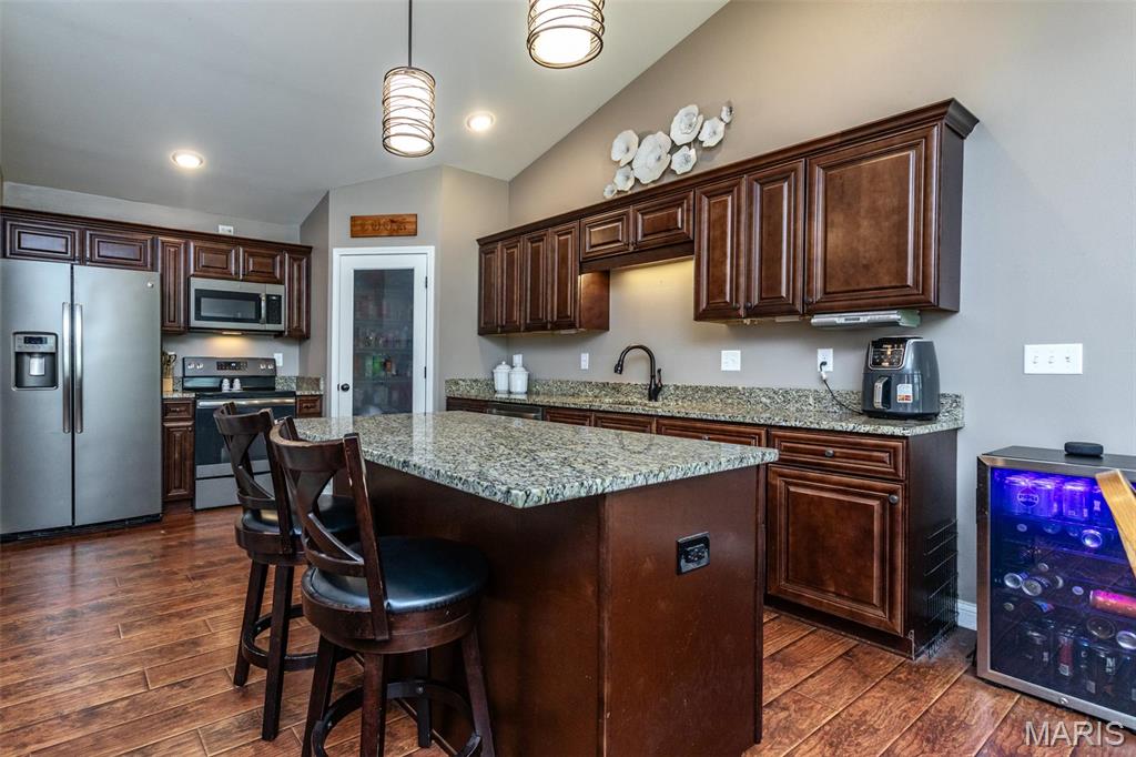 108 Timberview Drive Staunton, IL 62088 - Photo 8 of 35 Gallery Image 8