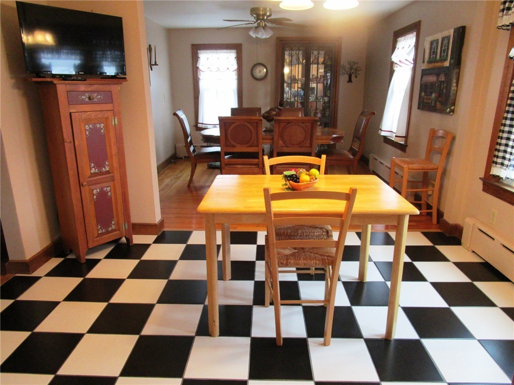 88 Edgemere Road Pawtucket, RI 02861 - Photo 7 of 28 Gallery Image 7